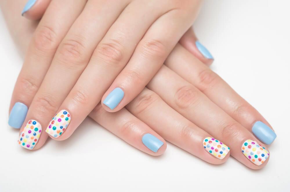 10 Simple Nail Designs for Manicure Minimalists