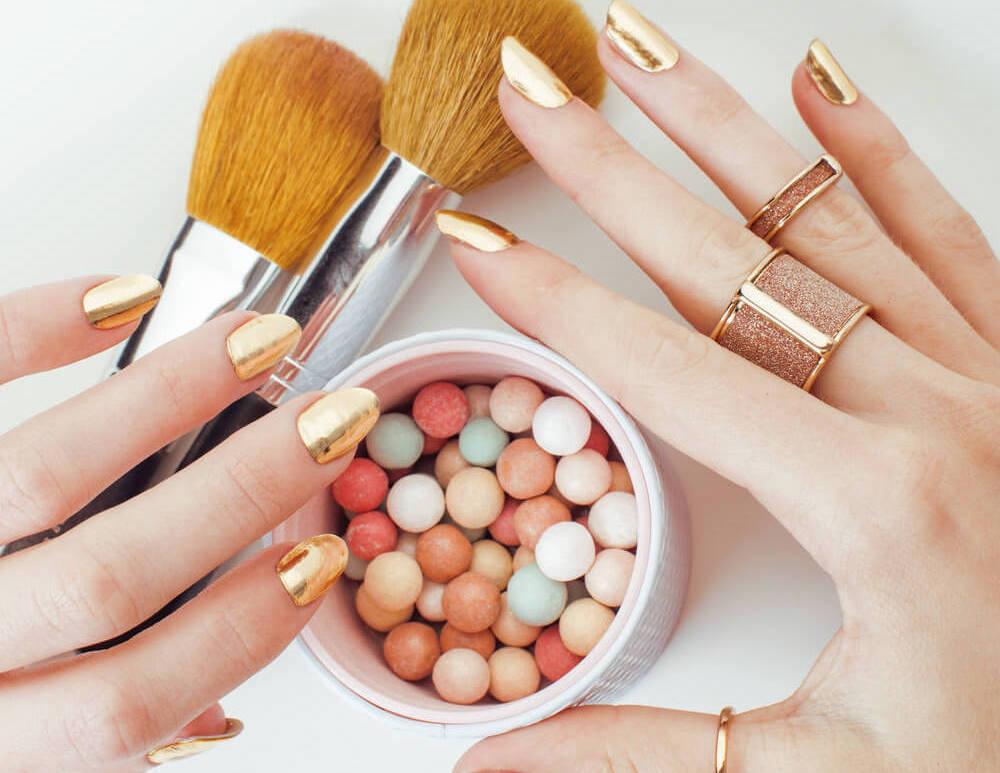 10 Gold Nail Art Designs You Need to Try